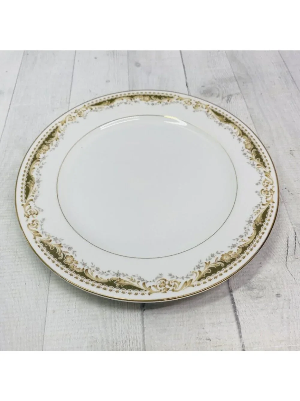 MCM Signature Collection QUEEN ANNE Scrolls Leaves China Dinner Plates Set of 4